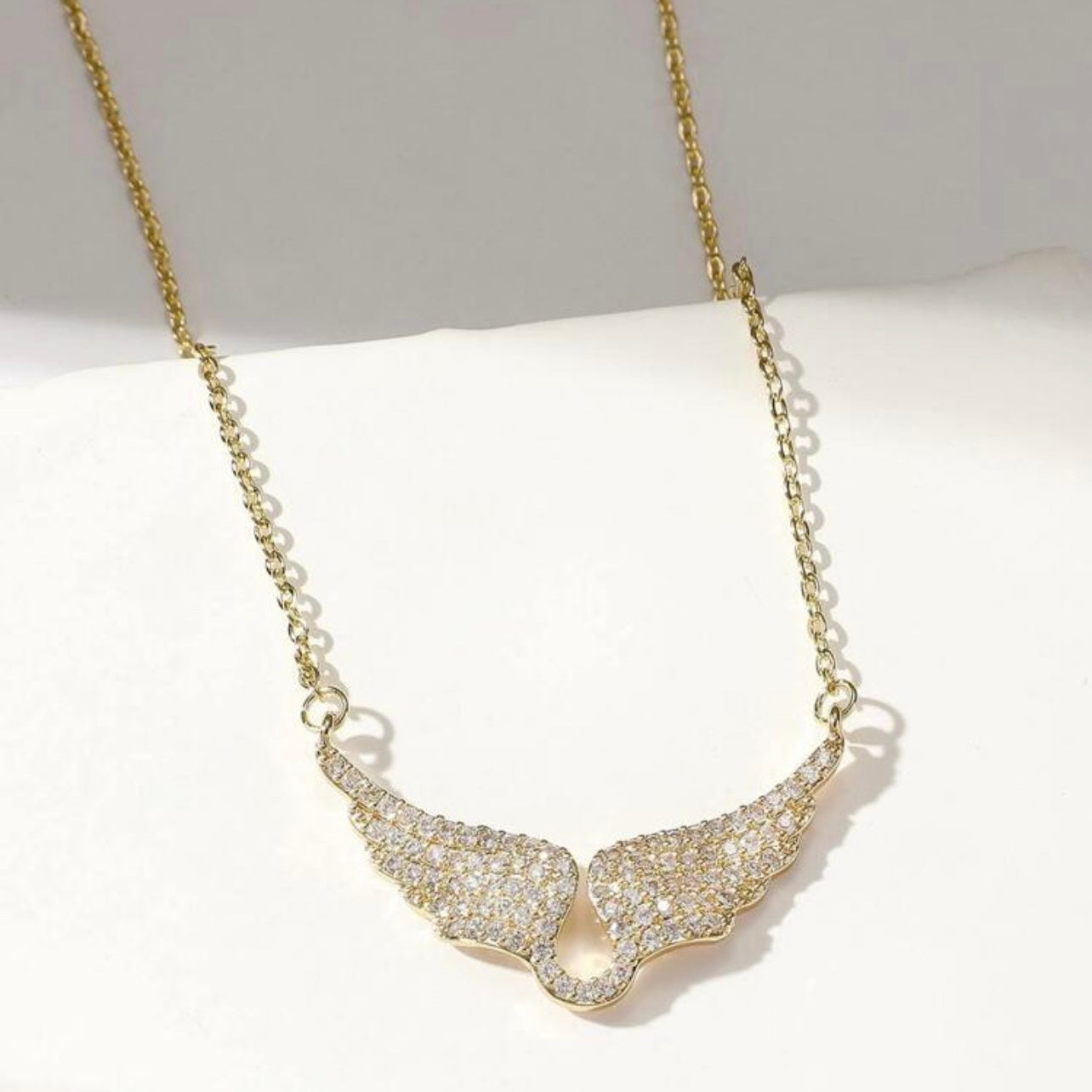 Diamond angel necklace - Gold